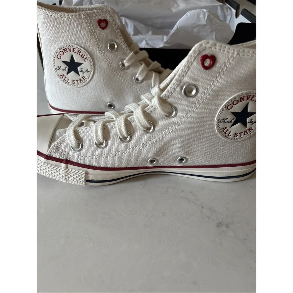 Converse Women 7.5 Chuck Taylor All Star White Hearts High Top Sneaker Retro Vtg